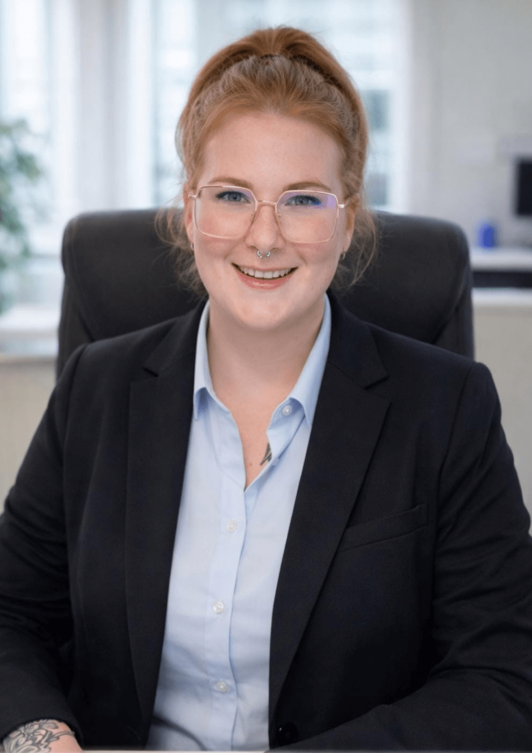 Mitarbeiterin des Betreuungsdienst Henk im Büro in Wildeshausen